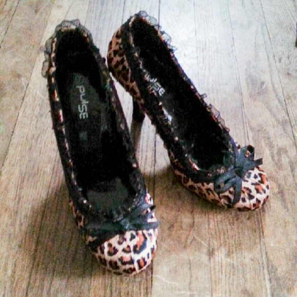 PULSE | Leopard Heels with Black Lace
