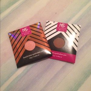 2 Makeup Geek Eyeshadows 🌷