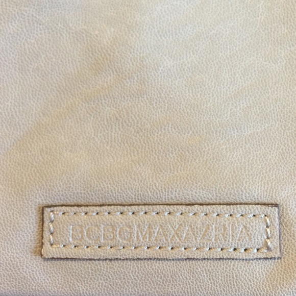 BCBG grey & gold leather beauty bag - Picture 3 of 4