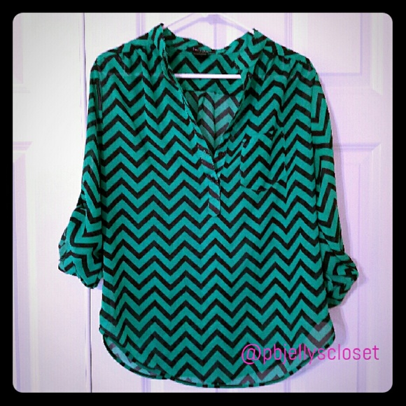 Green and Black Chevron Blouse Sz Large