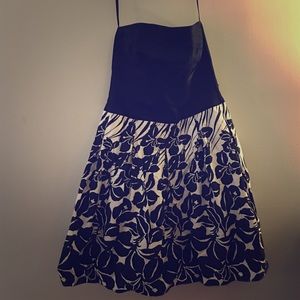 Knee Length Black & White