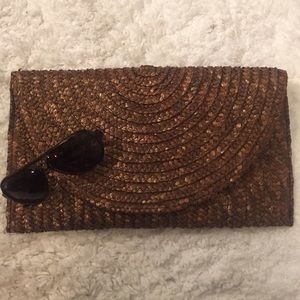 NWOT Shiraleah Oversized Brown Woven Beachy Clutch