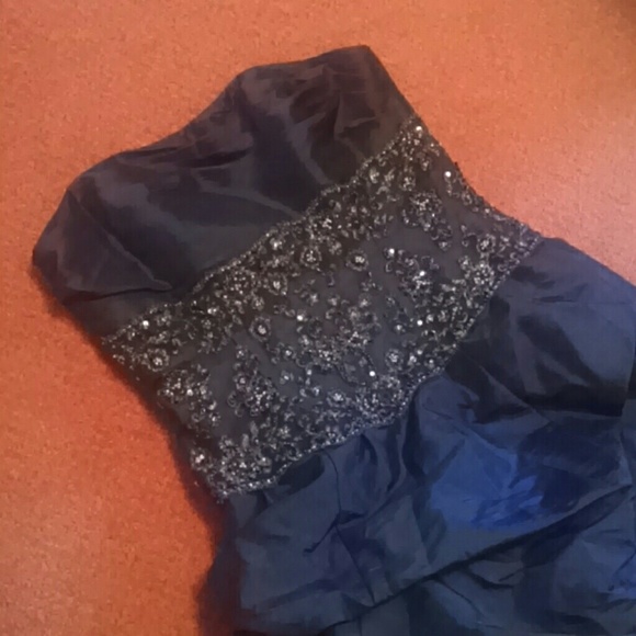 Prom Dress - Picture 1 of 3