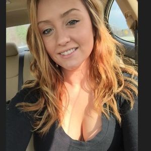 Meet your Posher, Caitlin