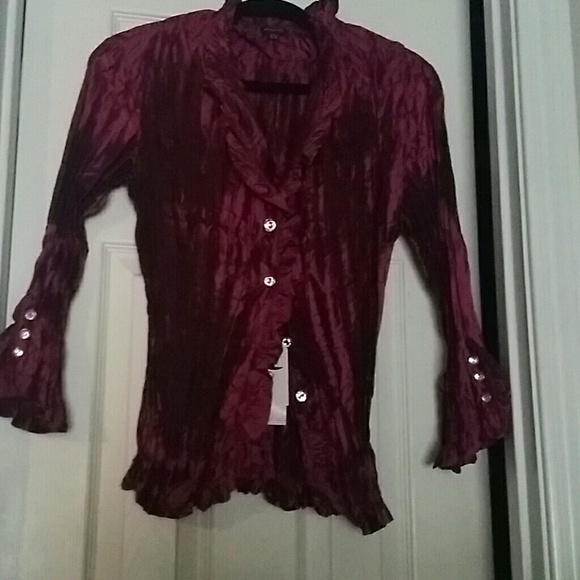 Pleaded burgundy  blouse