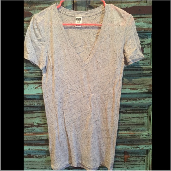 2 VS Pink Vneck