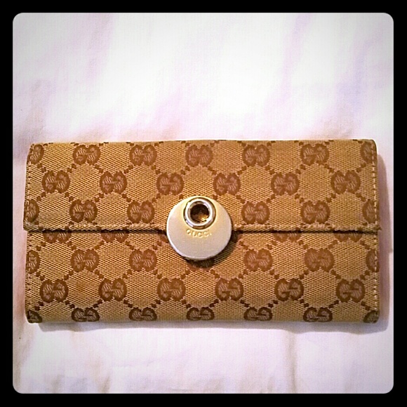 Gucci wallet