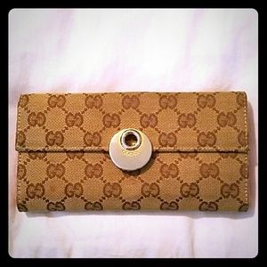 Gucci wallet