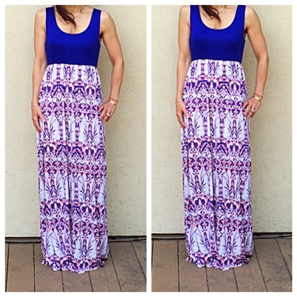 Pretty maxi dress ONE HOUR SALE - Picture 3 of 3
