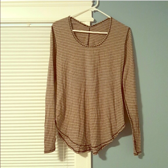 🍋🍋Lululemon Yogini Long Sleeve 🍋🍋