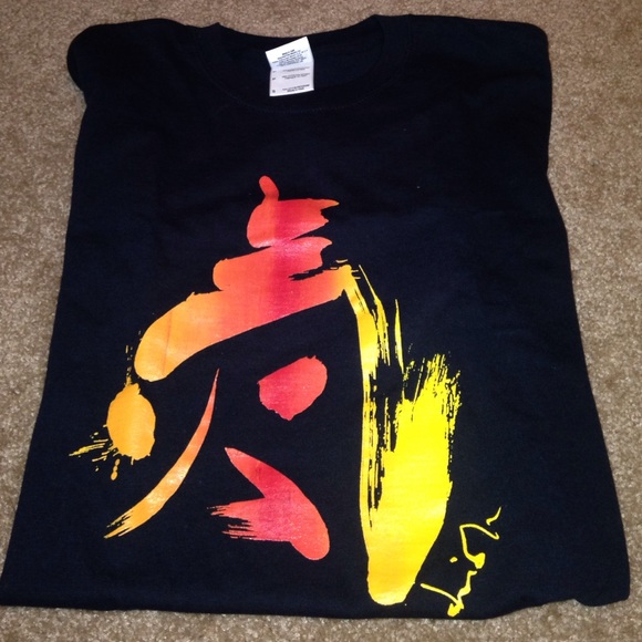 Chi T-Shirt - Picture 3 of 4