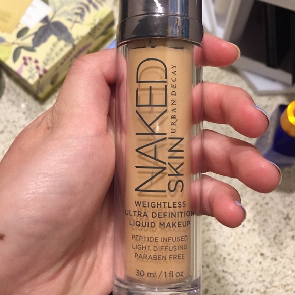 Naked by Urban Decay Weightless Foundation