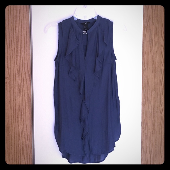 Navy blue summer blouse or top.