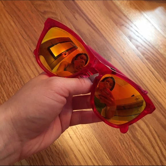 Pink Oakley frogskins (Polarized)