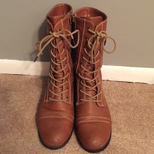 tan combat boots!