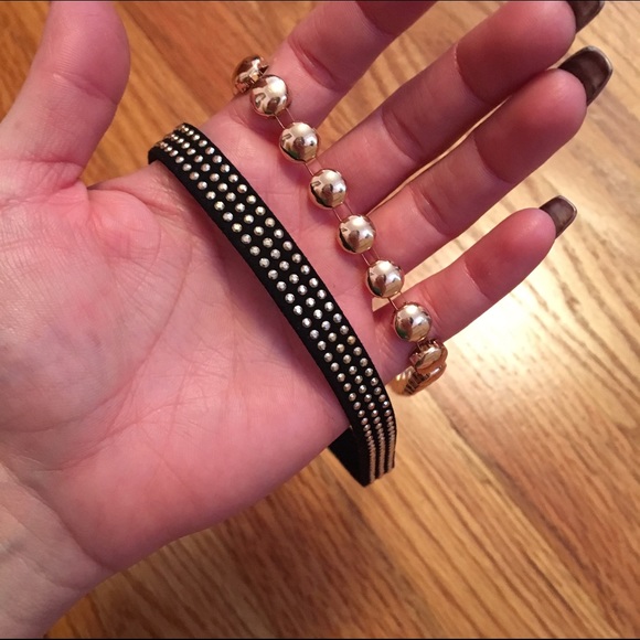 Set of chokers