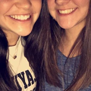 Meet your Posher, Vivian