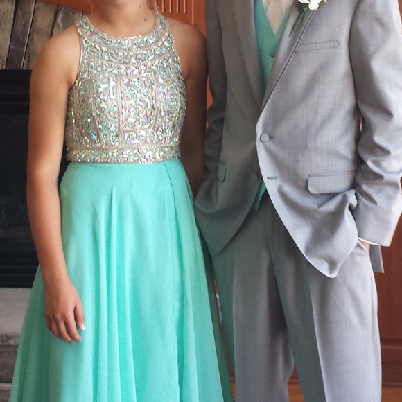 Prom Dress - Picture 2 of 4