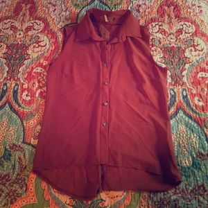 "The hanger" sleeveless shirt with lace detail