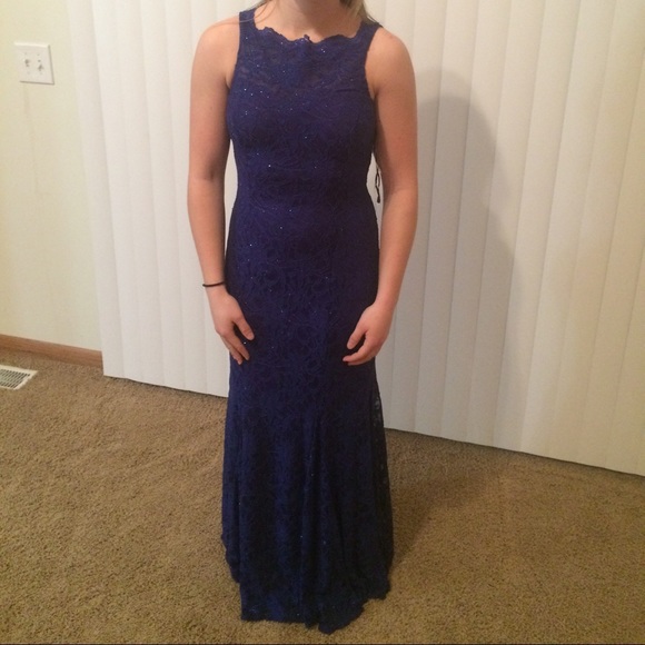 Prom dress - Picture 2 of 2