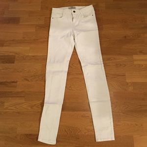 White Zara jeans