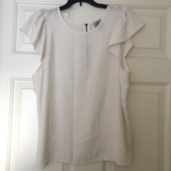 Cream Top with flowy shoulders