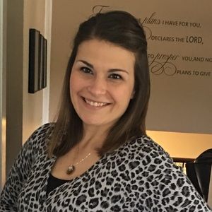 Meet your Posher, Lorinda