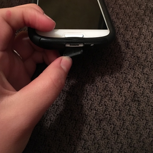 Galaxy S3 Otter Box case - Picture 3 of 4