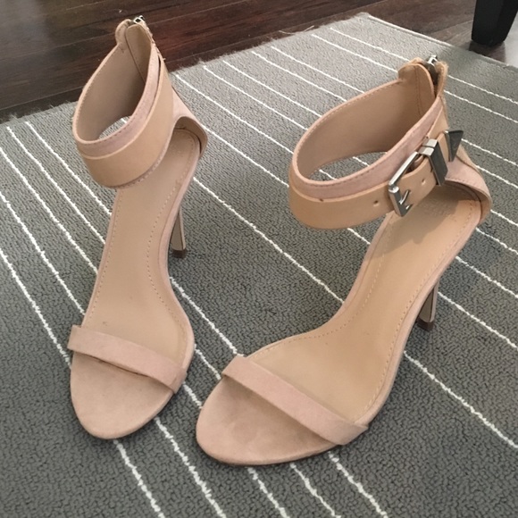 Zara Shoes - Zara Nude Heels