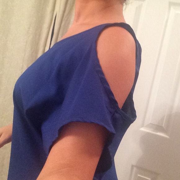 Blue top - Picture 3 of 3