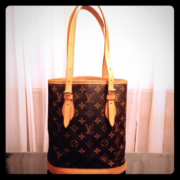 LV PETIT BUCKET PM TOTE BAG
