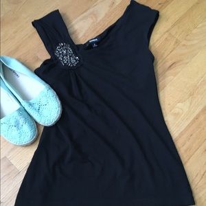 Express Tops - Express sleeveless top