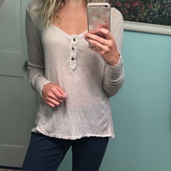 Brandy Melville long sleeve knit top