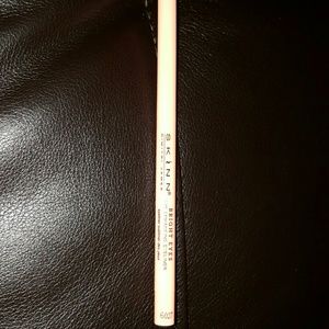 Skinn Dimitri James-bright eyes enhancing eyeliner