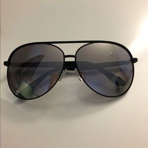 Quay Australia Macaw Sunglasses