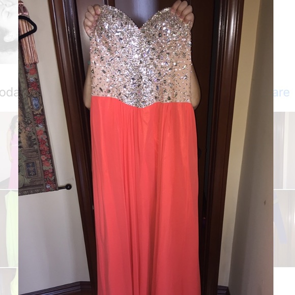 Gorgeous coral prom dress