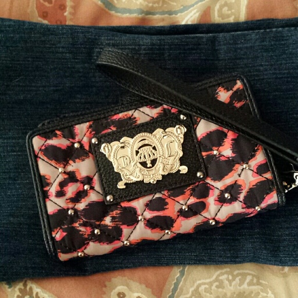 Juicy Couture Wallet\Wristlet