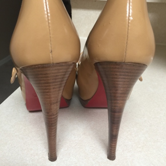Nude Louboutins Size 9 (39) - Picture 4 of 4