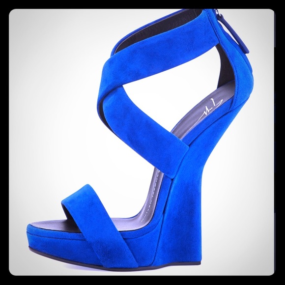 🎉FLASH SALE🎉100%Authentic GiuseppeZanotti Wedges