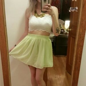 Neon green skirt 💚