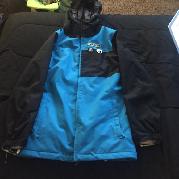 NEW! Volcom Snowboarding jacket. Sell or trade. - Picture 1 of 4