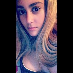 Meet your Posher, Rosalinda