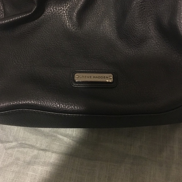 Large Black Steve Madden Purse! - Picture 3 of 3