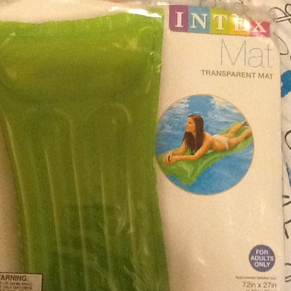 POOL FLOATS!!! - Picture 2 of 2