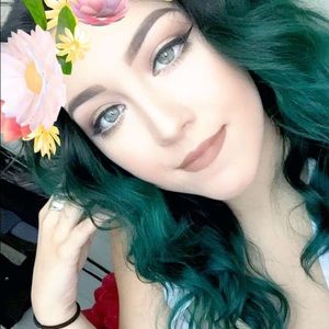 Meet your Posher, Alyssa