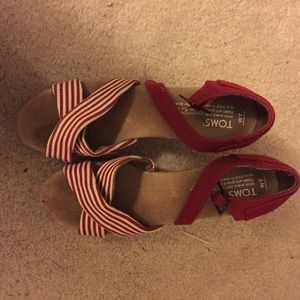 Toms wedges