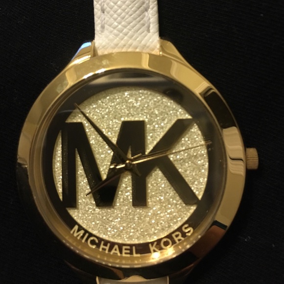 Michael Kors watch - Picture 2 of 4