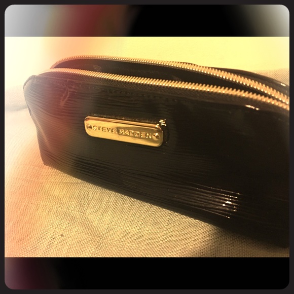 Steve Madden Cosmetic Bag - Picture 1 of 4