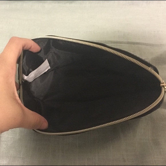 Steve Madden Cosmetic Bag - Picture 3 of 4