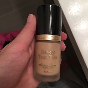 Too Faced Born This Way Foundation